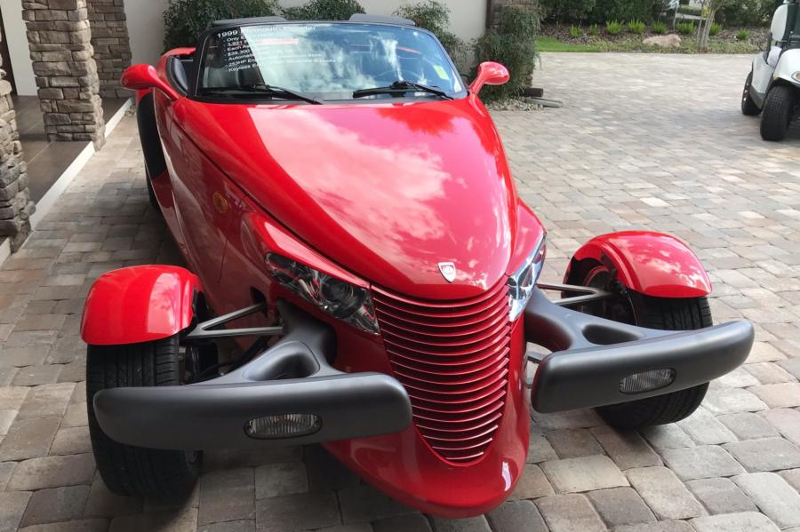 Детали экстерьера Plymouth Prowler 1999 года  (фото 12 из 66)